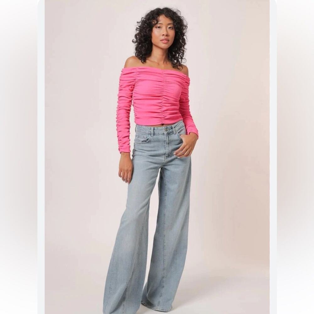 Line & Dot Kai Ruched Off the Shoulder Top in Hot Pink Small NWOT